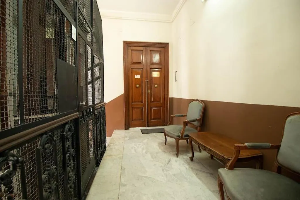 Best Nest Near University Metrostop Naples Apartment