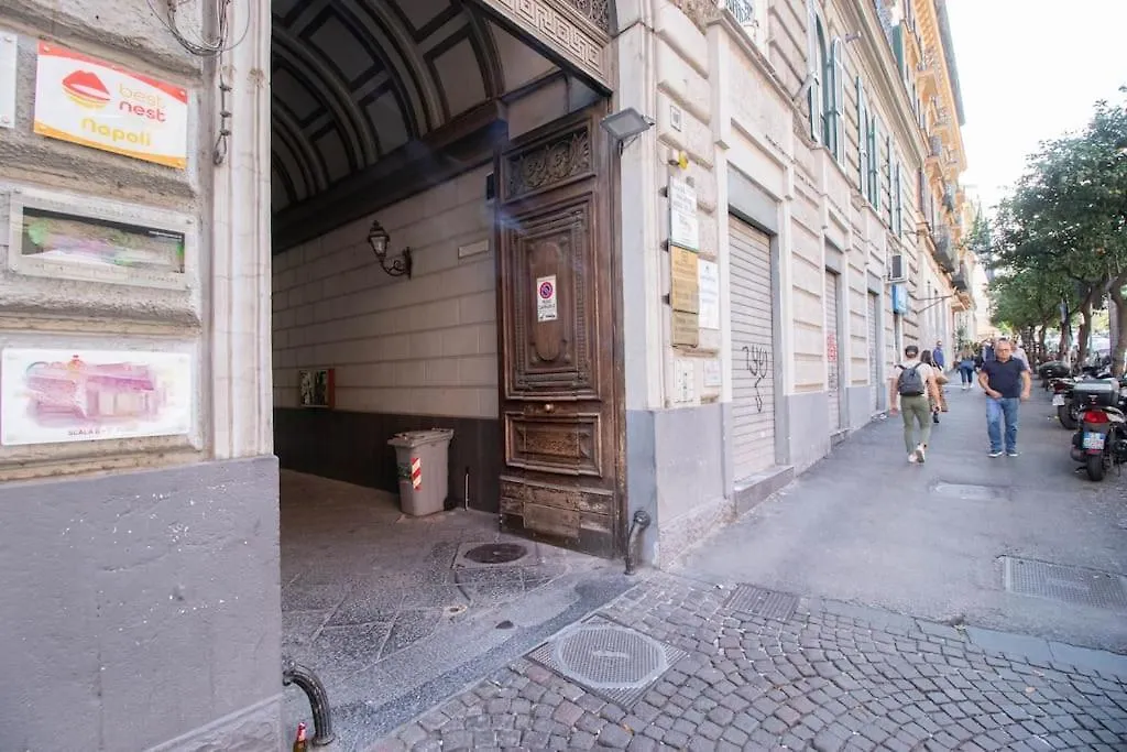 Best Nest Near University Metrostop Naples Apartment