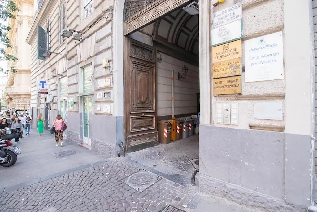 Best Nest Near University Metrostop Naples Italy